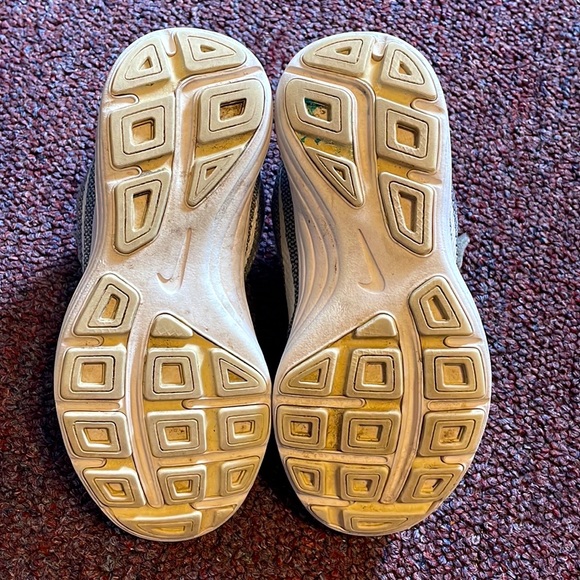 Kids Nike sneakers - Picture 2 of 7